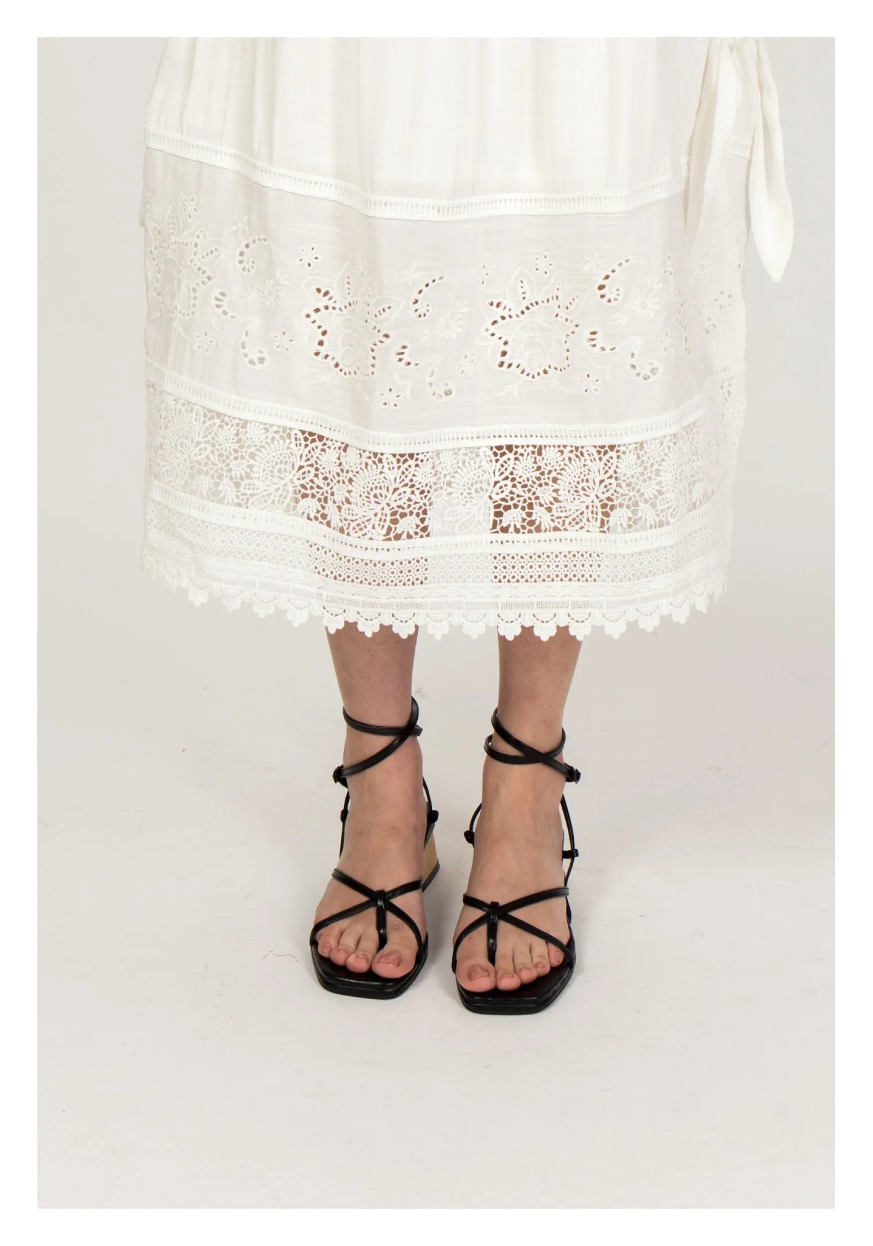 Wooden String Sandals Black