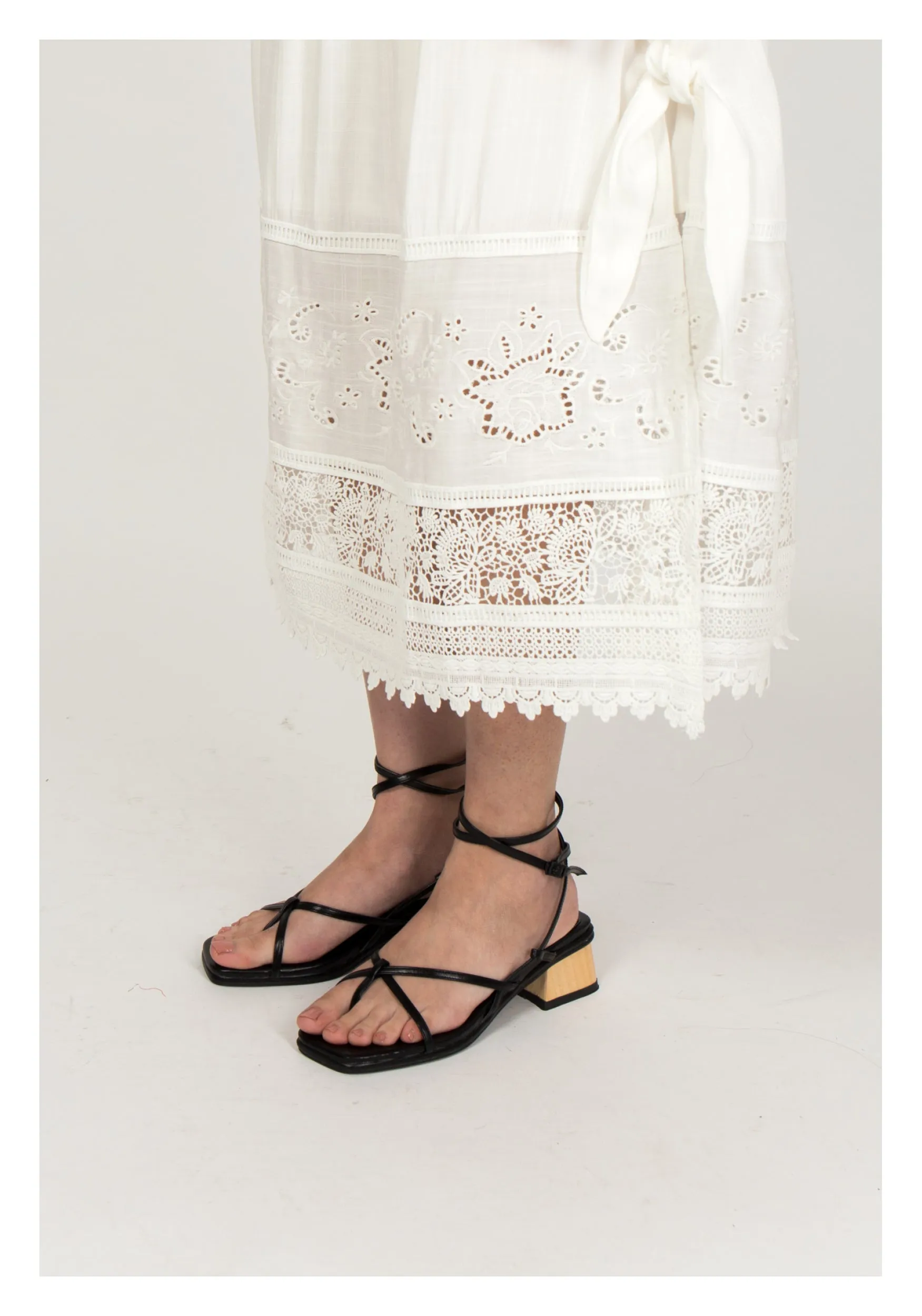 Wooden String Sandals Black