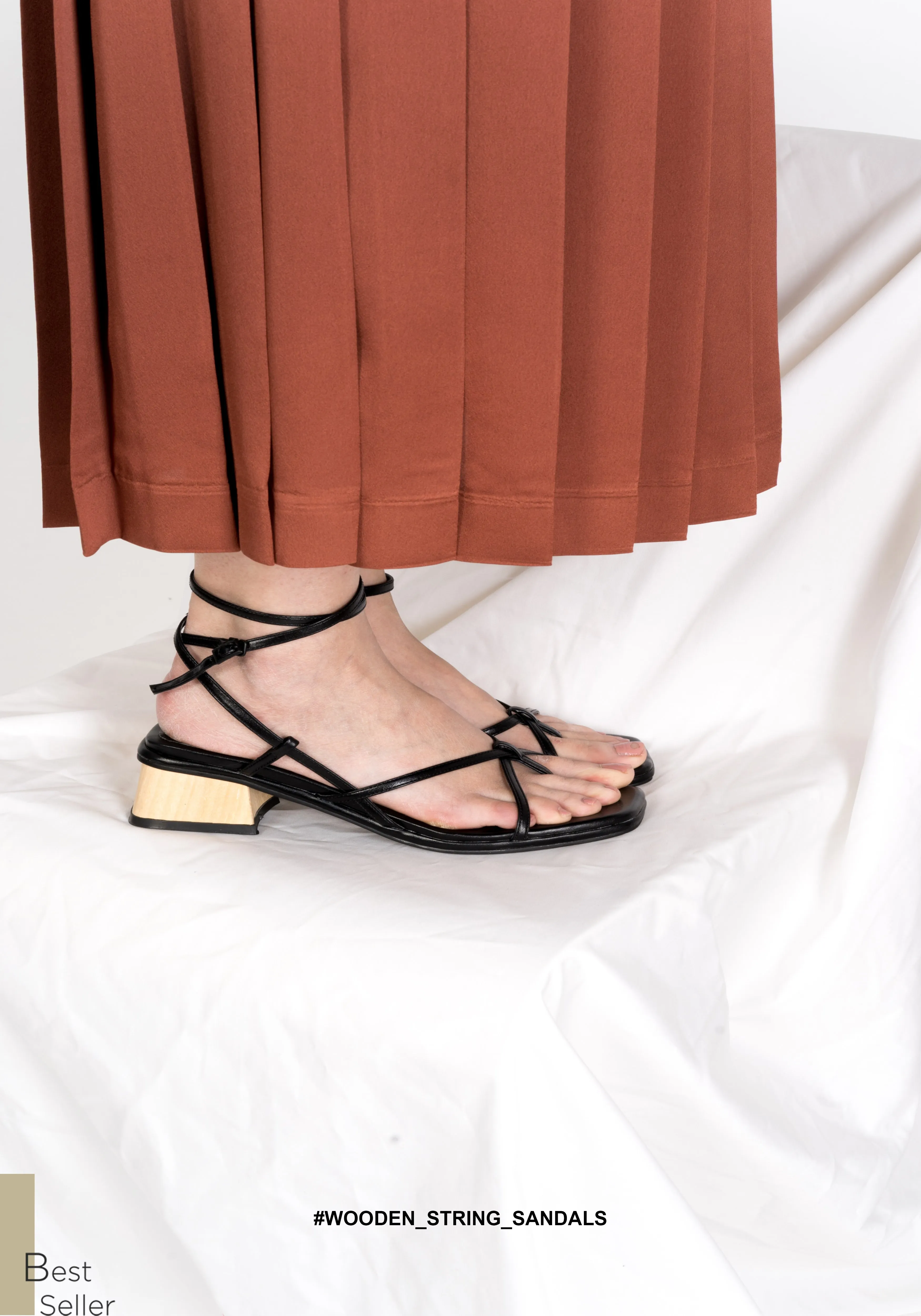 Wooden String Sandals Black