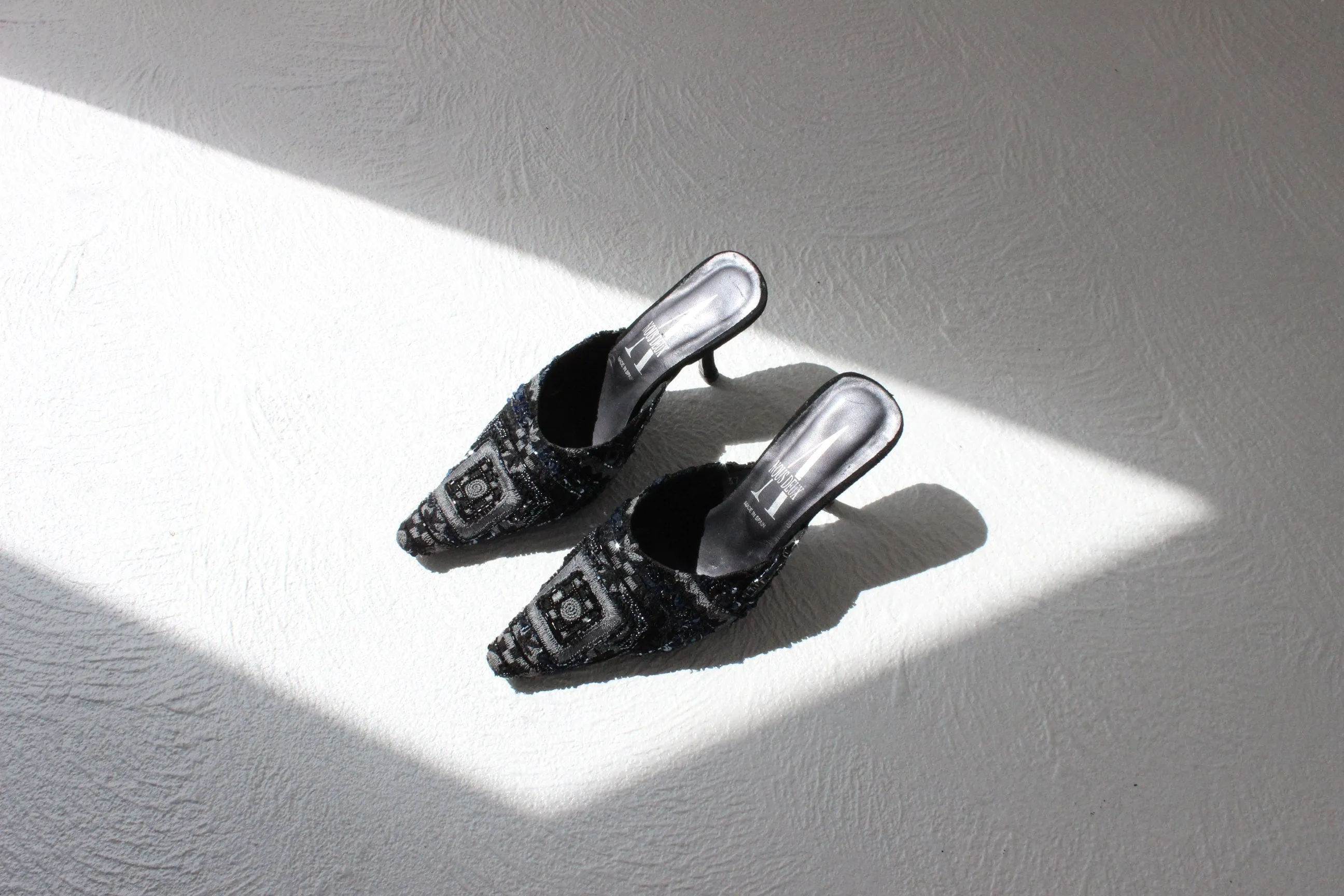 Y2K Spanish Beaded & Sequin Pointed Toe Kitten Heel Mules ~ Euro 38